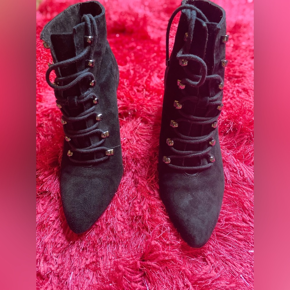 Vince camuto black suede booties size 8